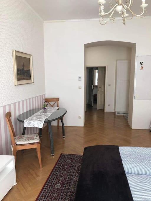 Prague Vysehradska Apartment Exterior photo
